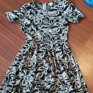 Lularoe Amelia small